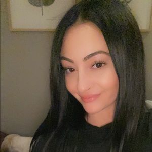 Meet your Posher, Stephanie